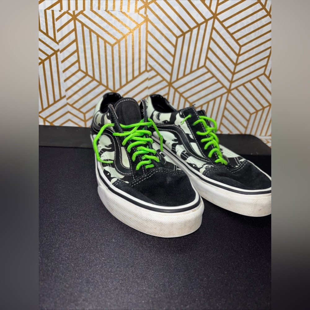 Vans Old Skool 'Alien Ghosts  GLOW IN THE DARK Men's 5 Women's 6.5